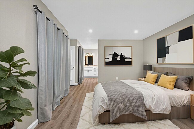 Building Photo - Charming 3-Bed / 2-Bath Retreat on Over an Acre in Sebastopol