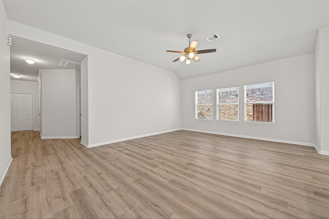 Building Photo - 15059 Meadow Glen N