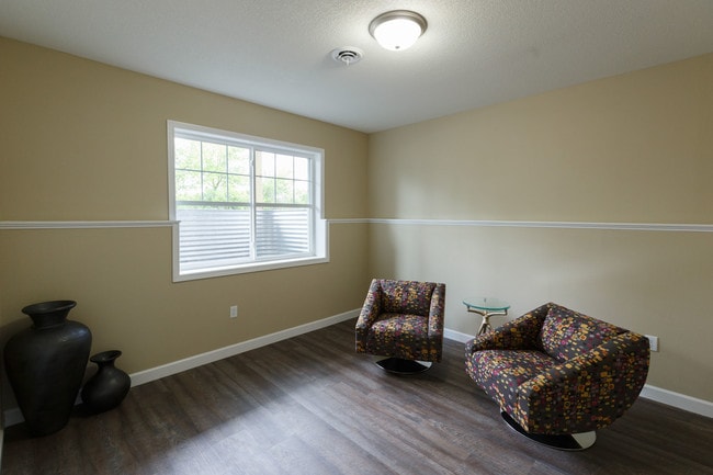 Bonus/bedroom - 1200 Prairie Winds Dr