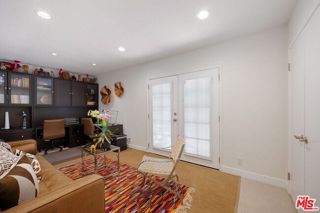 Building Photo - 16684 Calneva Dr