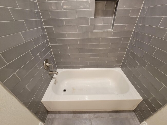 Building Photo - 18603 Point Lookout Dr