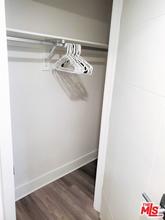 Building Photo - 5030 Rosewood Ave