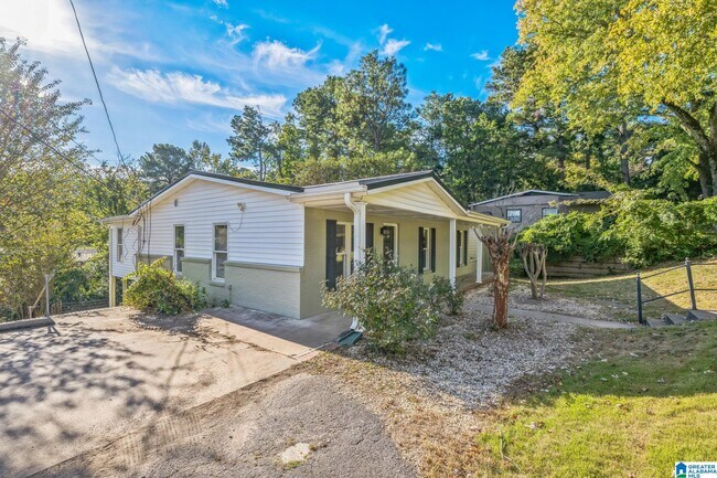 Primary Photo - 2161 Chapel Hill Rd