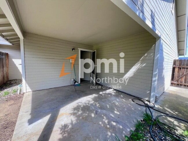 Building Photo - 677 Cordelia Cir