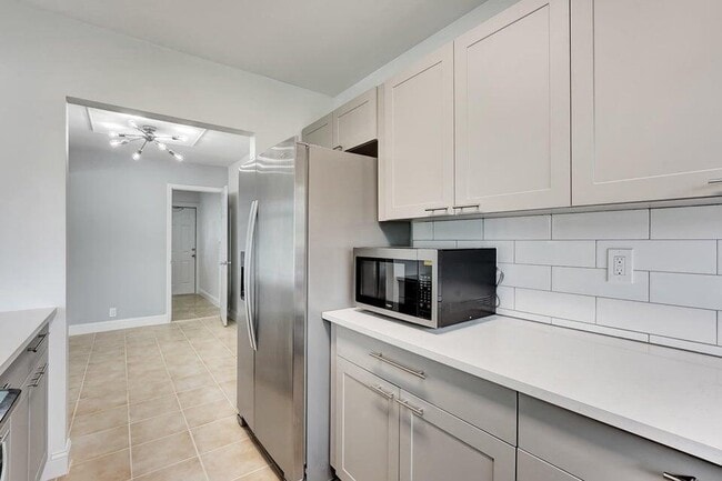 Building Photo - 208 NW 1st St