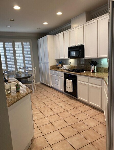 Building Photo - 108 Thelen Ct