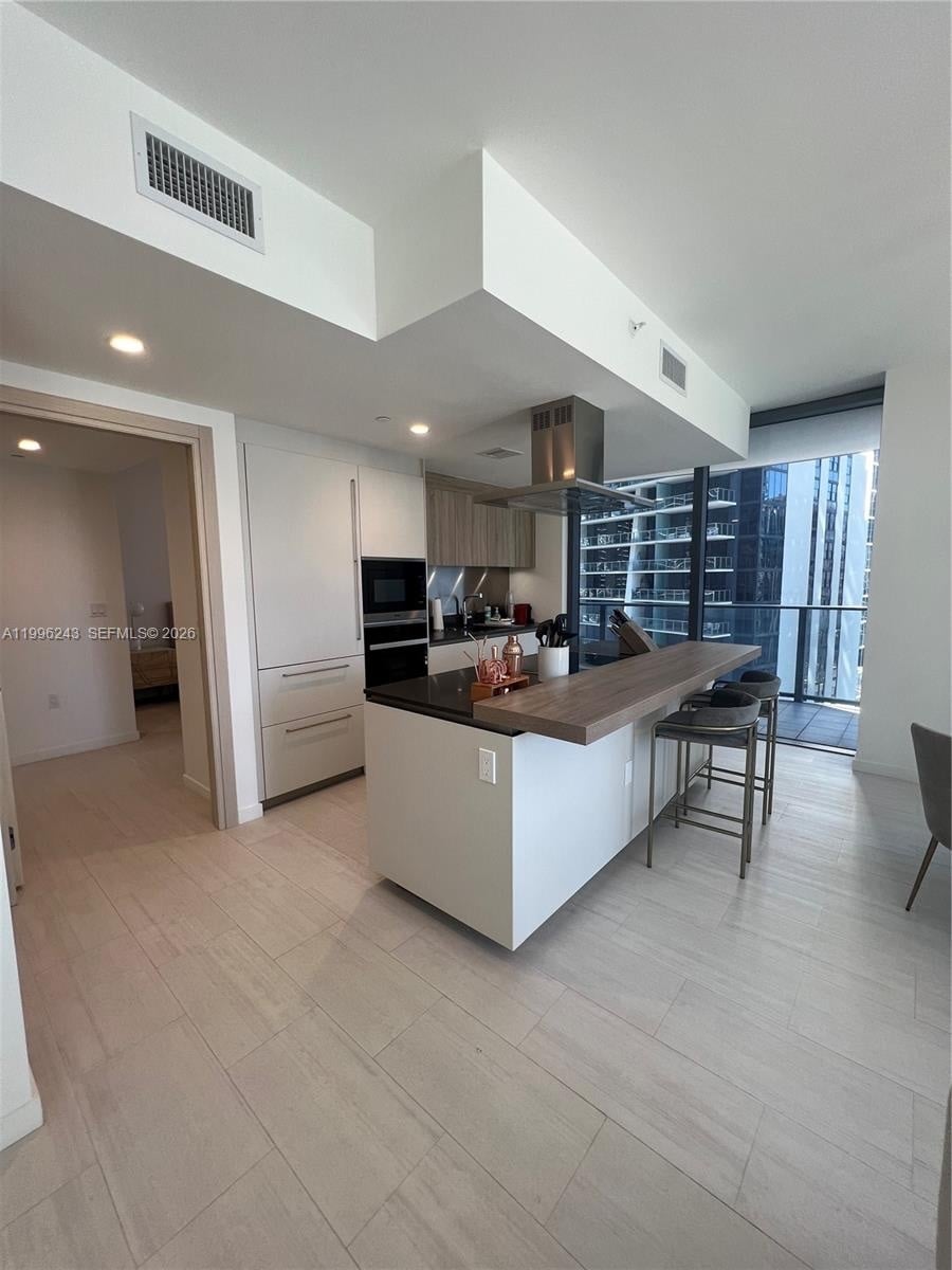 Building Photo - 1000 Brickell Plz