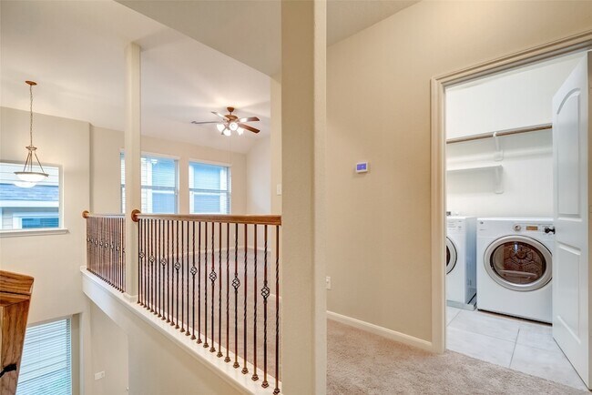 Building Photo - 220 Cheswood Forest Dr