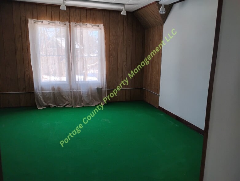 Building Photo - 207 S Main St