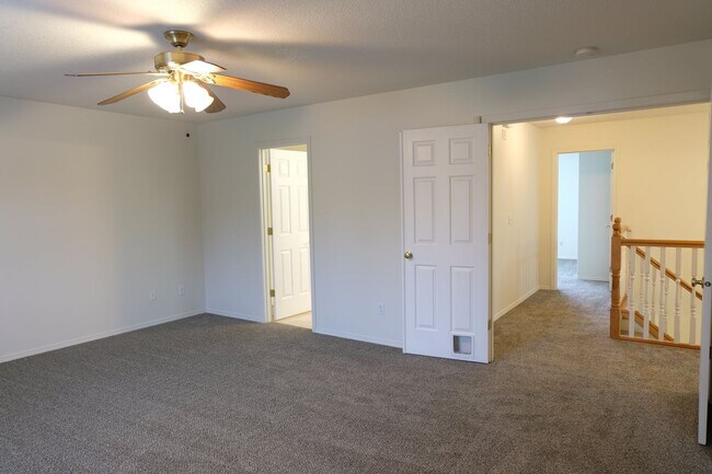 Building Photo - ***REST OF DECEMBER FREE***? Your Dream Rental: Large, Serene Home with Fenced Yard?