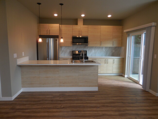 Building Photo - 127 N Lieser Rd