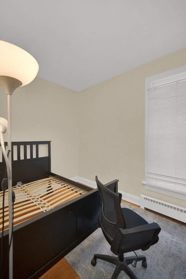 Building Photo - 2036 Sherman Ave