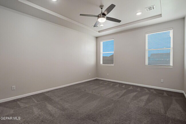 Building Photo - 533 Twilight Dr
