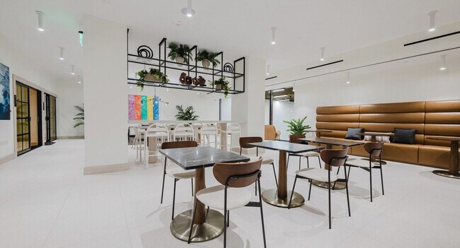 Building Photo - 40 NW 3rd St