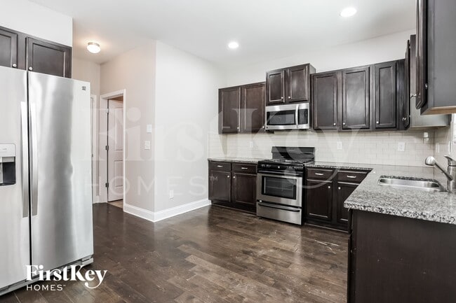 Building Photo - 4186 Woodland Park Dr SW