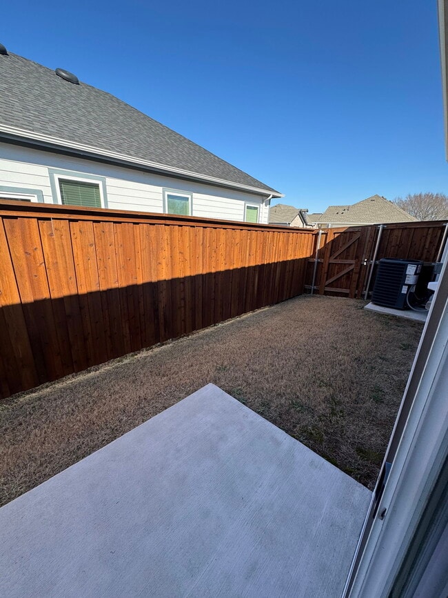 Building Photo - 700 N William E Crawford Ave