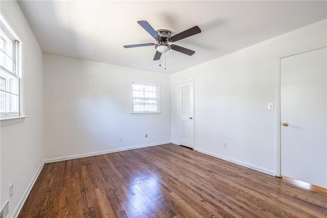 Building Photo - 2058 Green Forrest Dr