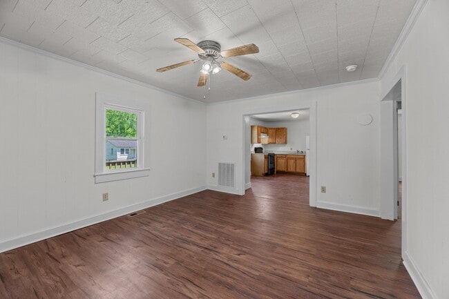 Building Photo - 209 Ellington St