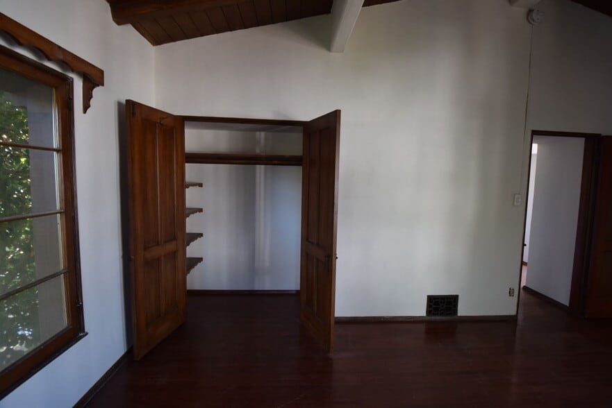 Building Photo - 1008 Orange Grv Ave