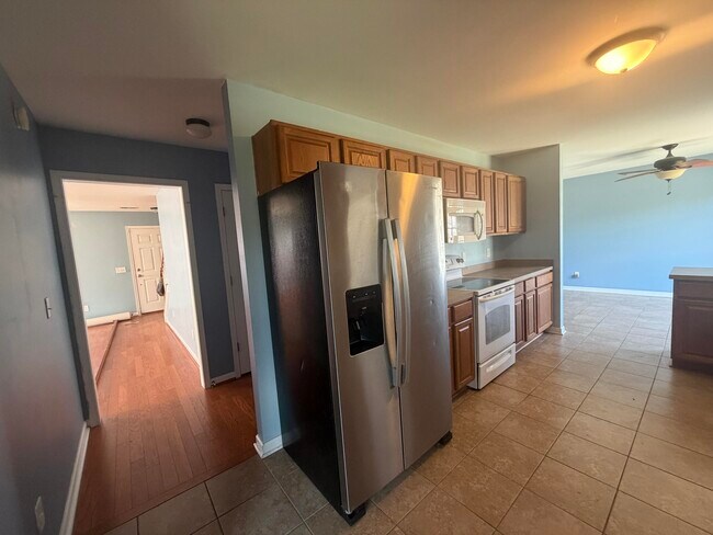 Building Photo - 575 Batty Way