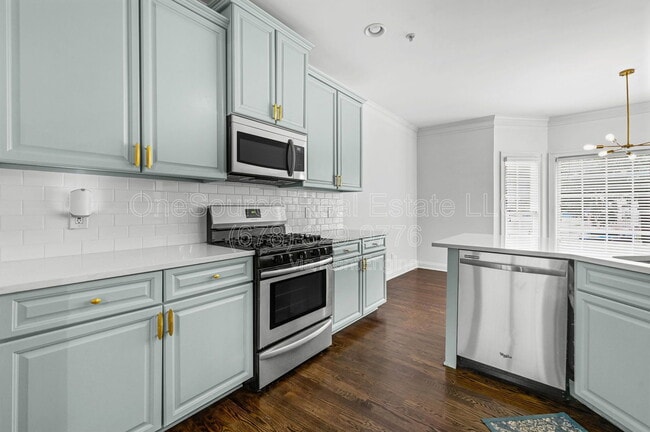 Building Photo - 12030 Stonebrook Cv