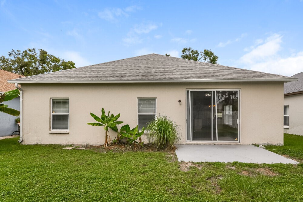 Building Photo - 12323 Hollybush Terrace