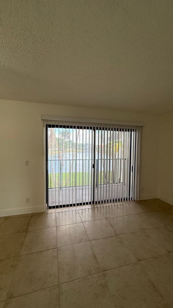 Building Photo - Updated 2BR/2BA w/ Balcony — Palm Beach Grande