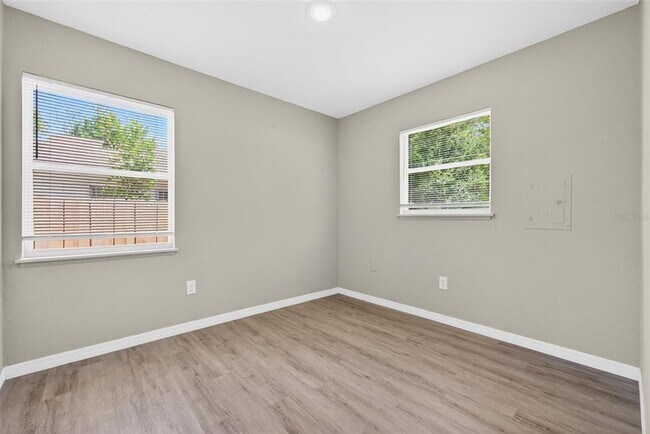 Building Photo - 4616 9th Ave S