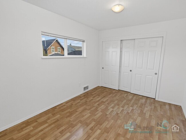 Building Photo - 849 1st Ave