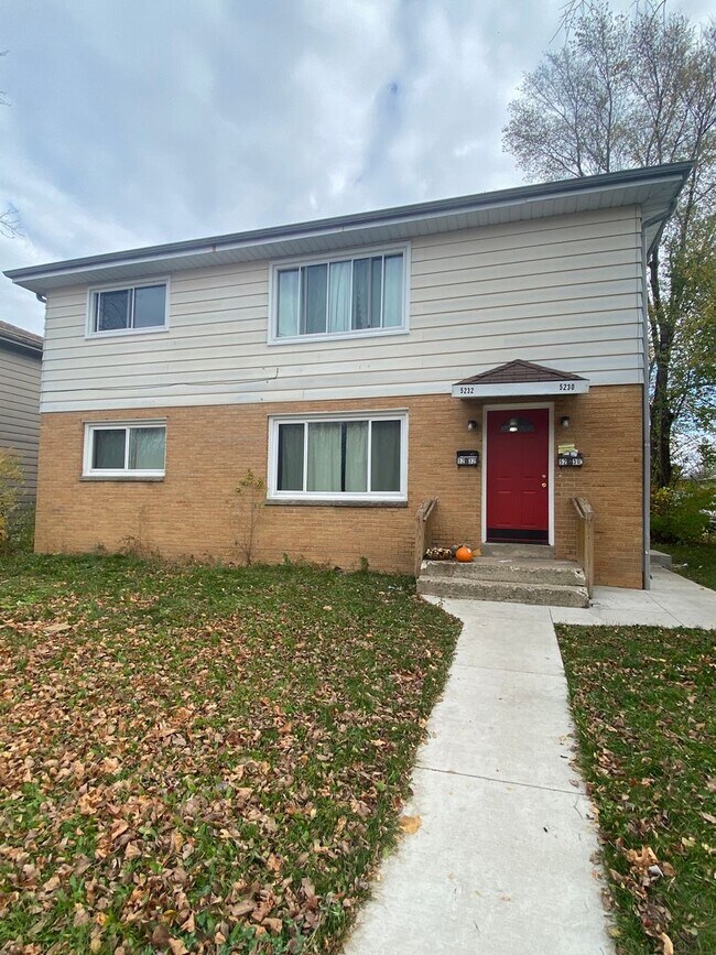 Building Photo - 5230 N 84th St