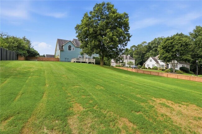 Building Photo - 8205 Applewood Ct