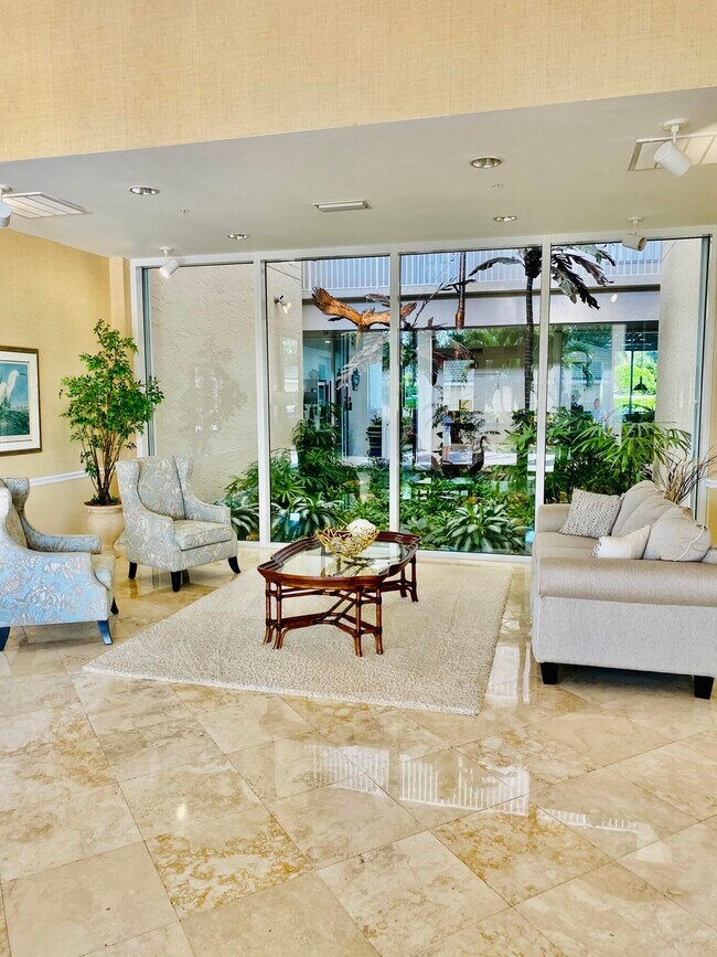 Building Photo - 5049 N Hwy A1A