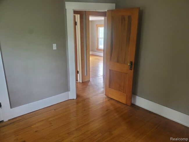 Building Photo - 36818 Goddard Rd