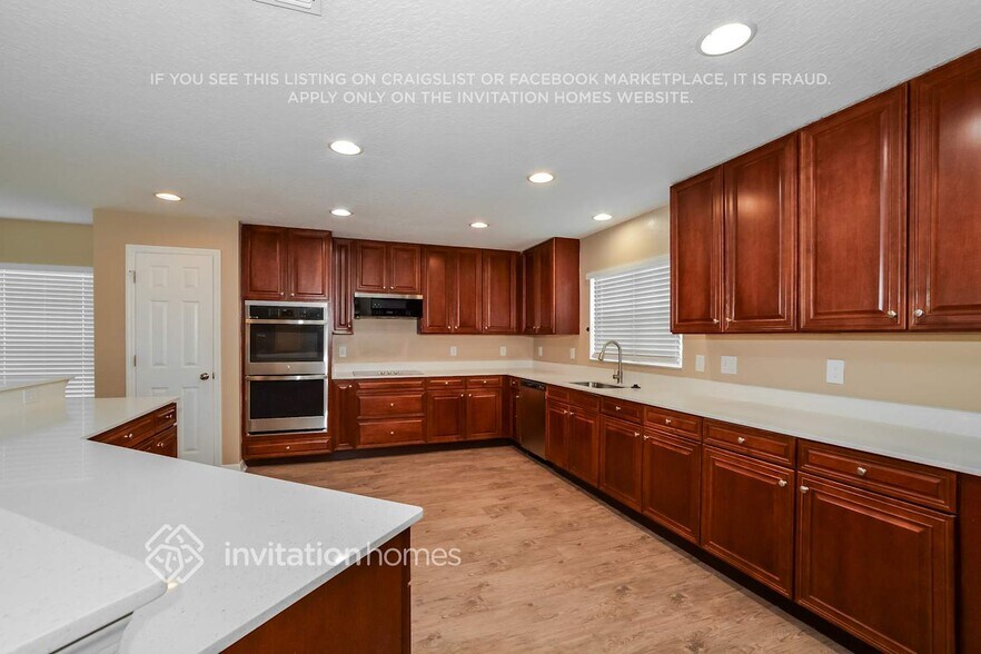 Building Photo - 13744 Podocarpus Ln