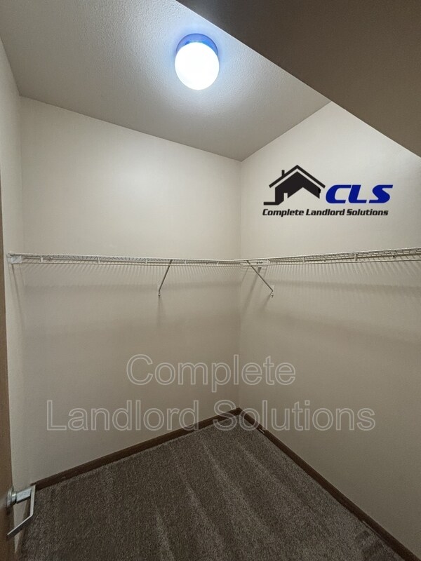 Building Photo - 1400 North Ave