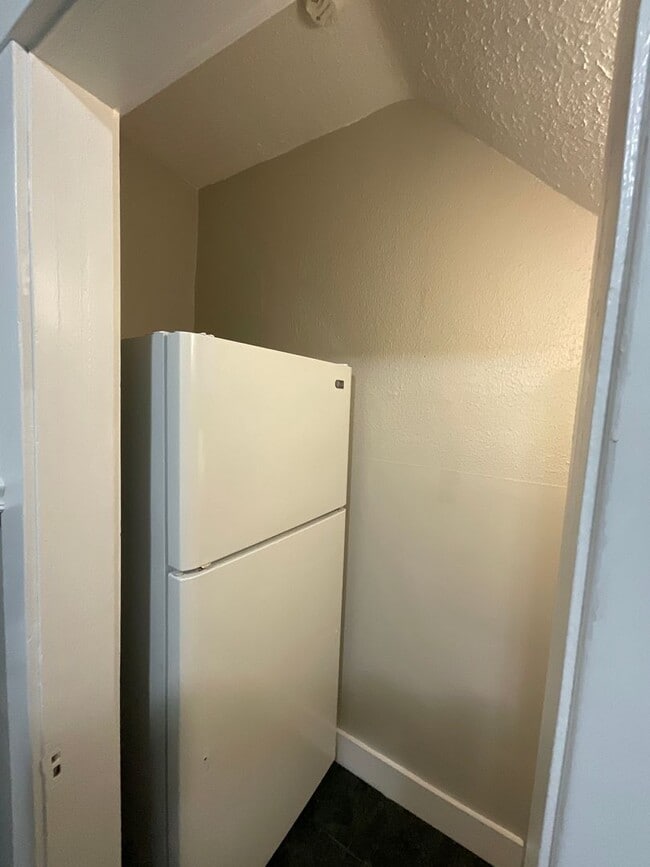 Building Photo - 326 11th St