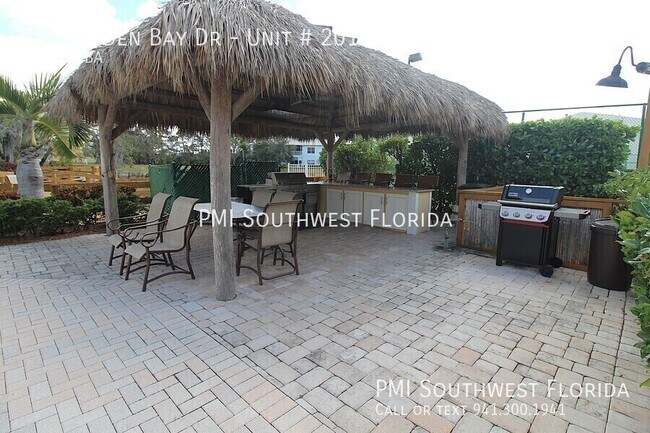 Building Photo - 280 Hidden Bay Dr