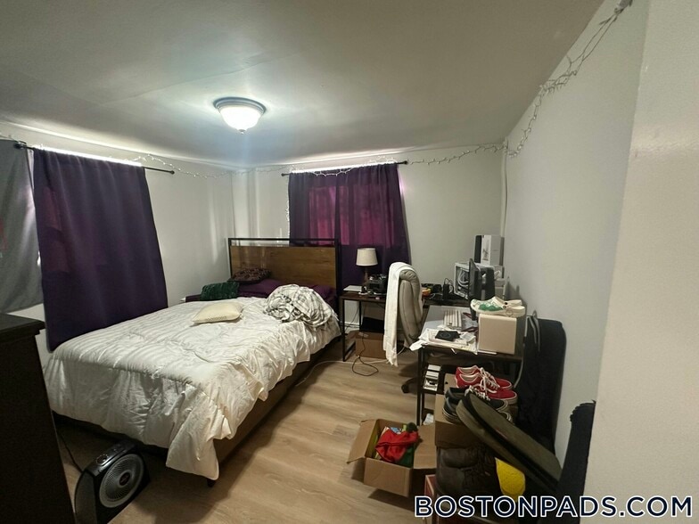 Building Photo - 65 Chiswick Rd