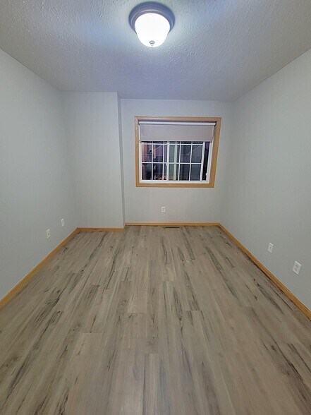 Building Photo - 3553 Sterling Heights Dr