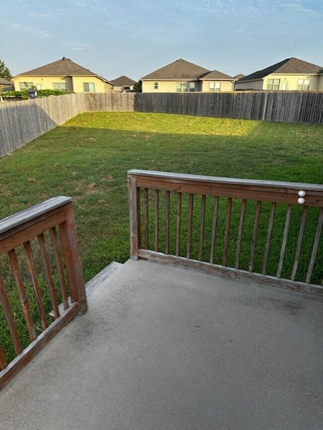Building Photo - 2433 Stoneham Ct