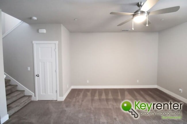 Building Photo - 3234 Sher Ct