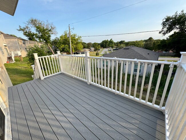 Building Photo - 1056 Gerona Ave