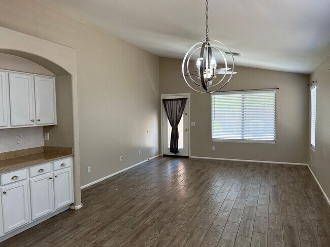 Building Photo - Norterra 4 bed/2 bath Rental Home Available!