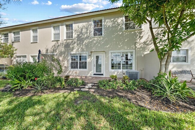 Building Photo - 4205 Bamboo Palm Ct