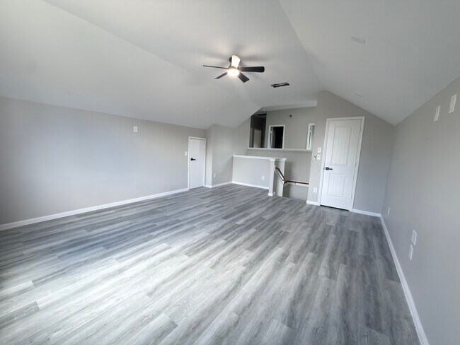 Building Photo - 9413 Savannah Holly Dr