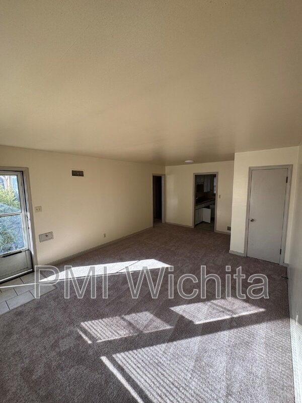 Building Photo - 6124 E Harry St