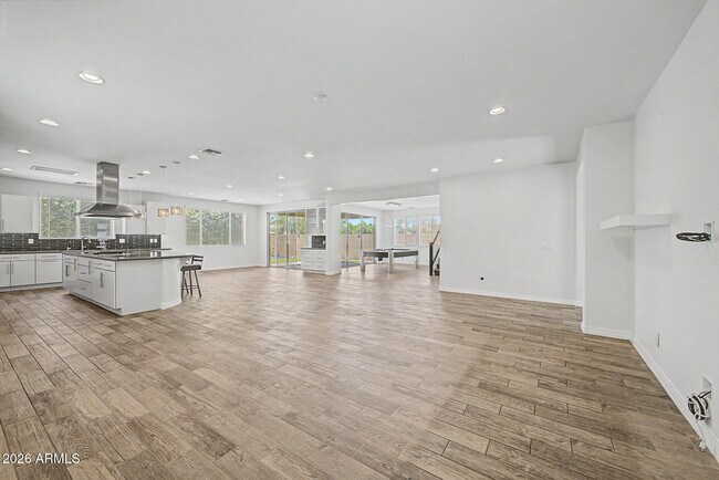 Building Photo - 15912 W Sierra St