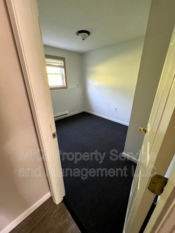 Building Photo - 51 Glenwood Dr