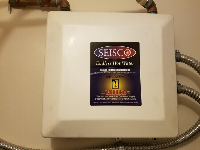 Building Photo - 212 St Johns Ave