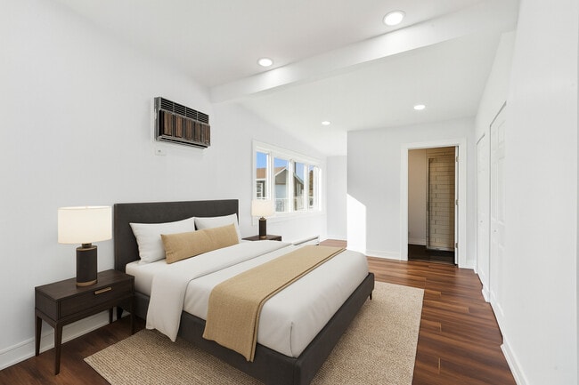 Building Photo - 26 N Craig Pl